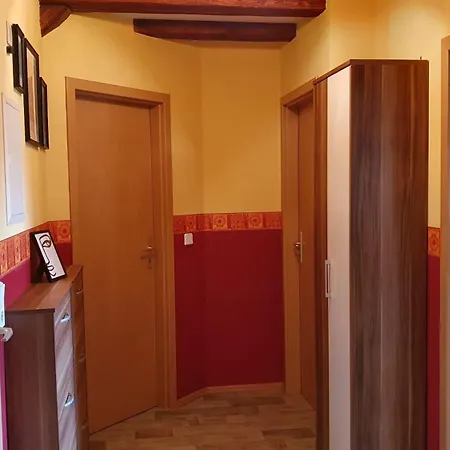 Ferienwohnung Schlossblick Direkt Gegenueber Dem Schloss, Rhododendronpark Mit Terrasse Und Wlan Appartement Kromlau