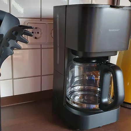 Ferienwohnung Schlossblick Direkt Gegenueber Dem Schloss, Rhododendronpark Mit Terrasse Und Wlan