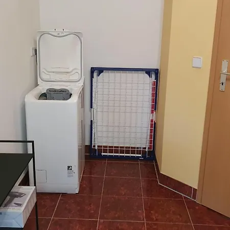 Apartment Im Gutshof Direkt Gegenüber Dem Schloss, Rhododendronpark Mit Terrasse Und Wlan Kromlau