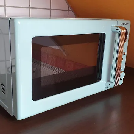 Im Gutshof Direkt Gegenüber Dem Schloss, Rhododendronpark Mit Terrasse Und Wlan *