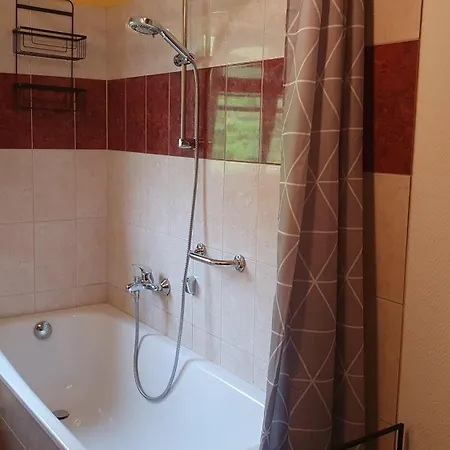 Appartement Schlossblick Direkt Gegenueber Dem Schloss, Rhododendronpark Mit Terrasse Und Wlan